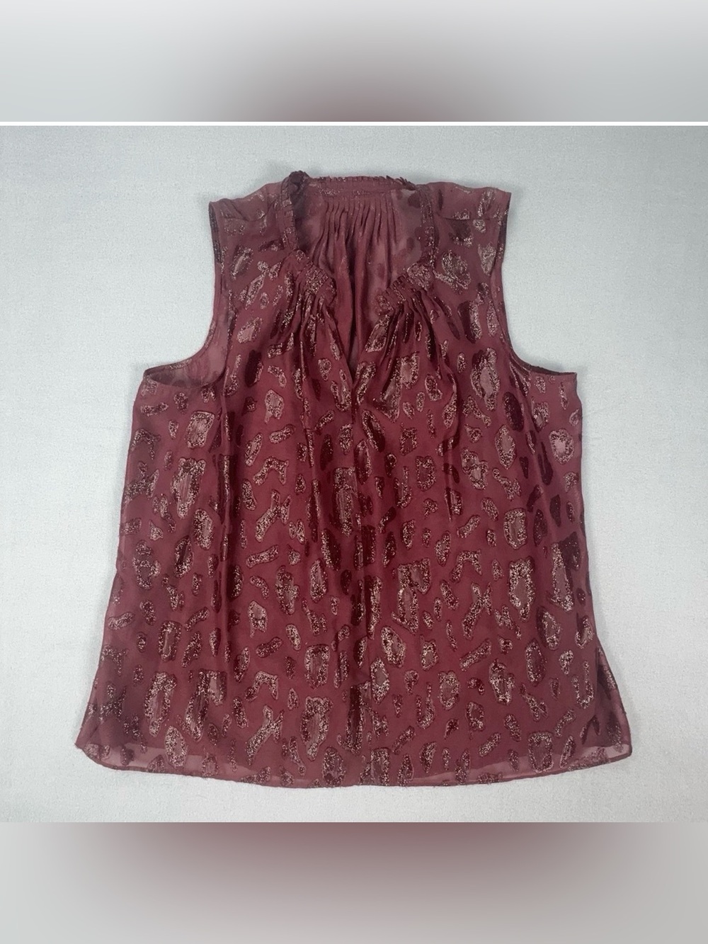 Bebe Sheer Metallic Leopard Print Sleeveless Blouse Women’s Medium Burgundy